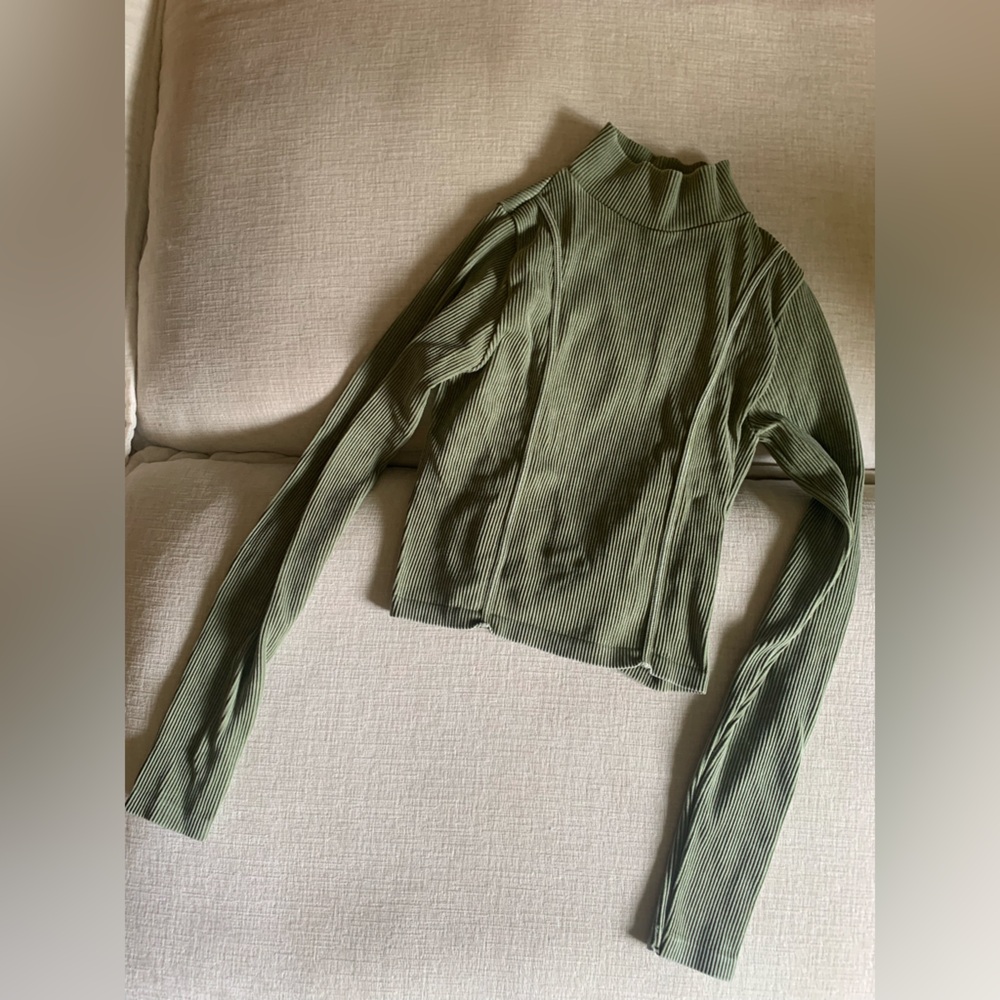 Buster Brown // Ribbed Mock Neck in Olive